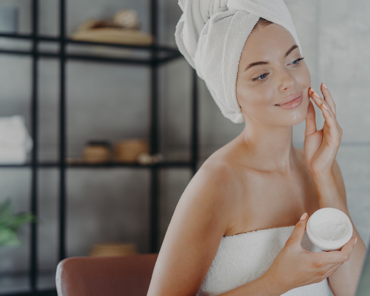 Alkohol cetylowy w kosmetykach - czy naprawdę szkodzi?