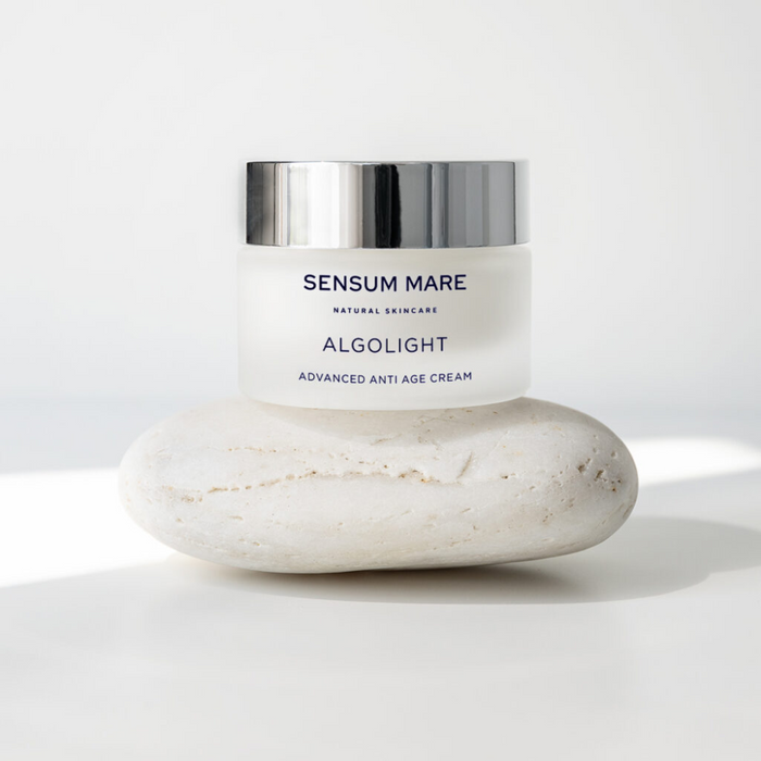 Advanced revitalizing and anti-wrinkle cream with a lightweight texture ALGOLIGHT