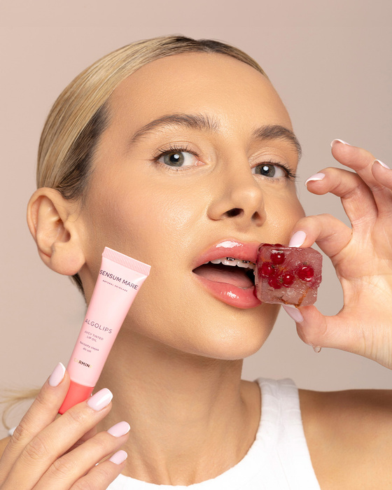 Pielęgnujący olejek do ust Carmine